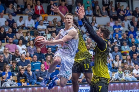 Ma este kezdi a bajnoki aranycsatát az Arconic-Alba Fehérvár kosárlabdacsapata